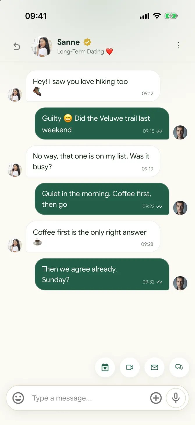 A conversation in the flōw chat