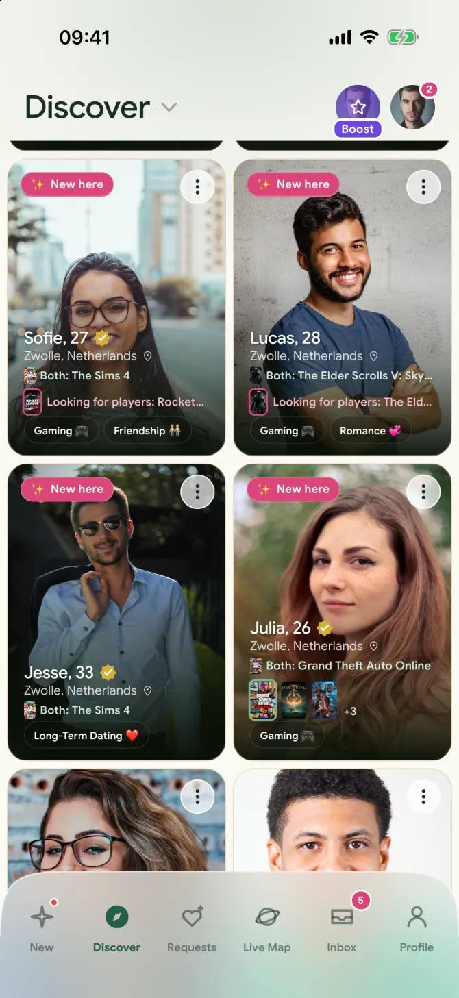 Discover in the flōw app, men and women in a grid with their intentions and games