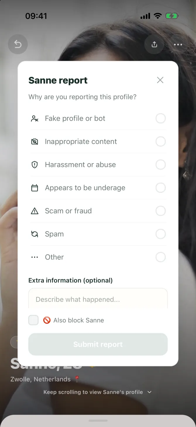 Reporting a profile in the flōw app